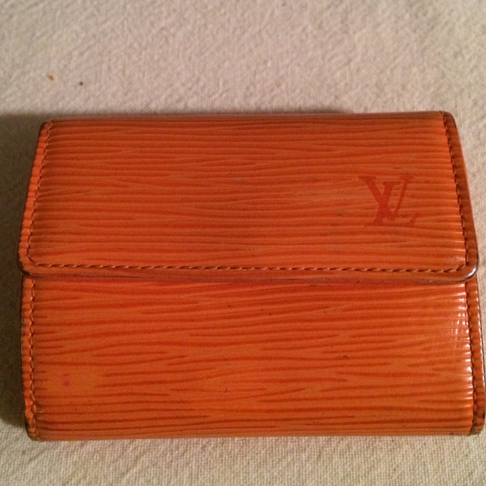 Authentic Louis Vuitton Epi Leather Wallet